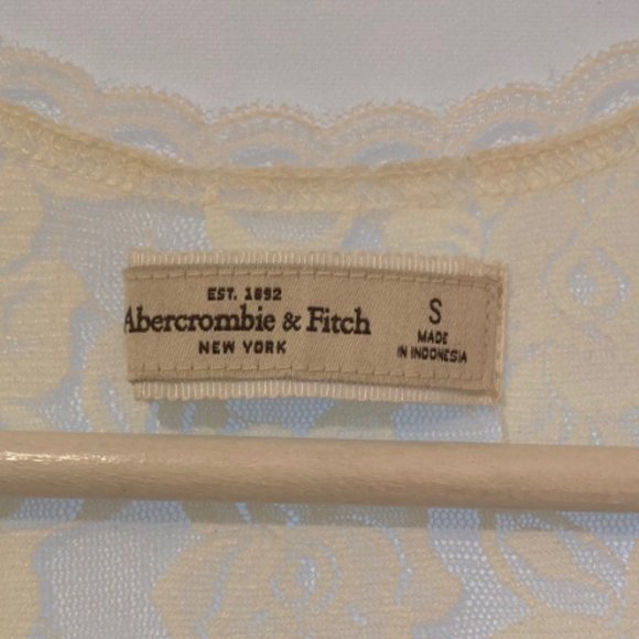 NWT Abercrombie & Fitch Caily Floral Lace Stretch White Tank Women's S - Picture 5 of 8